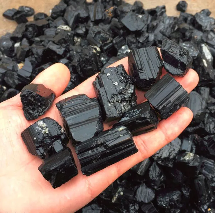 Fragment de Tourmaline Noire du Brésil 1 à 2 cm