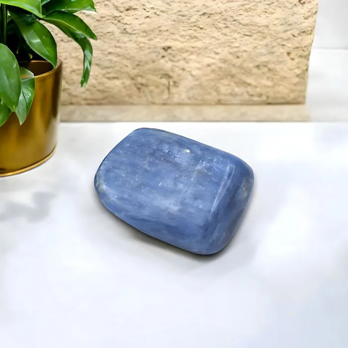 Pierre roulée Kyanite 2 à 3 cm