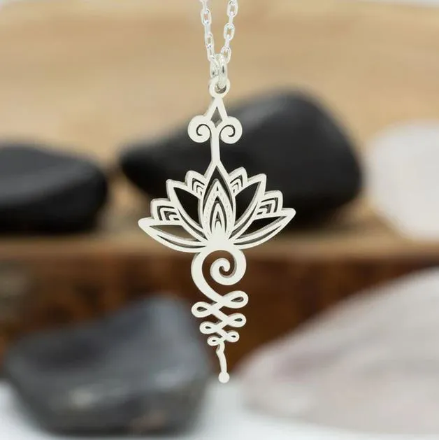 Collier &laquo;Lotus Unalome&raquo; Argent&eacute; Petit Mod&egrave;le